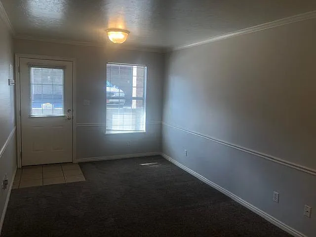 598 N 100 W #3 — Photo 11