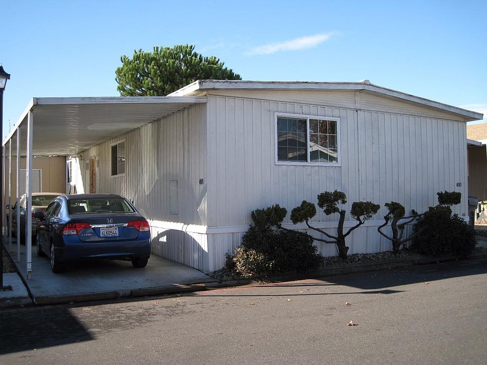 1st image of 451 Los Encinos St #451