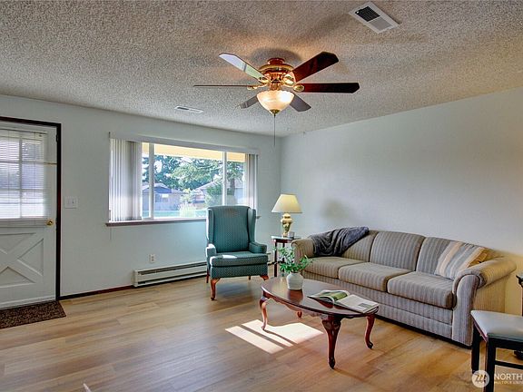 4th image of 1009 N Viewmont Drive