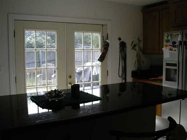 1st image of 300 Smith Dr NE