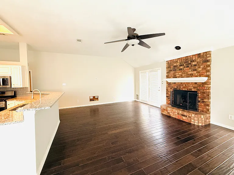 4224 Capstone Dr — Photo 7