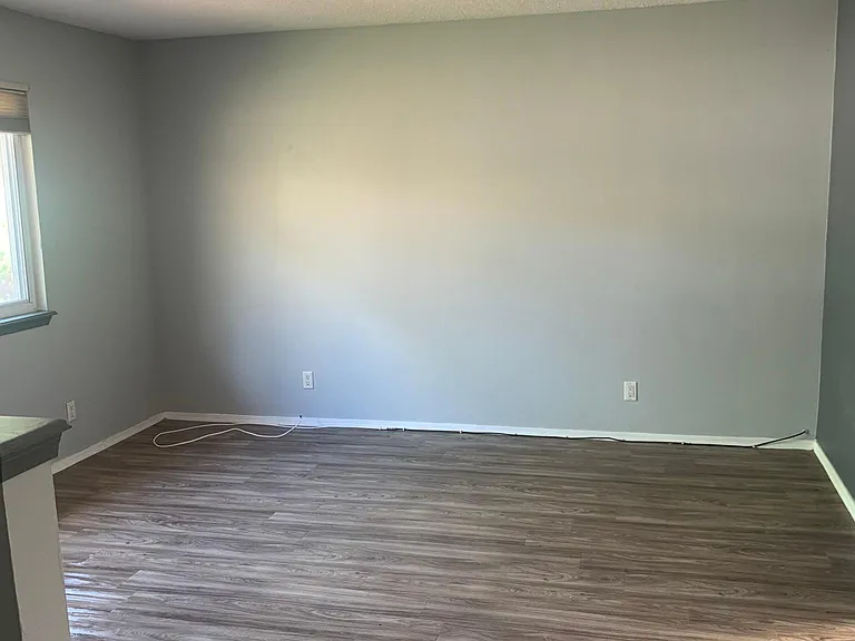 6336 Mendius Ave NE — Photo 6