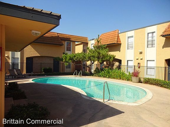 2nd image of 4725 Marconi Ave APT 22