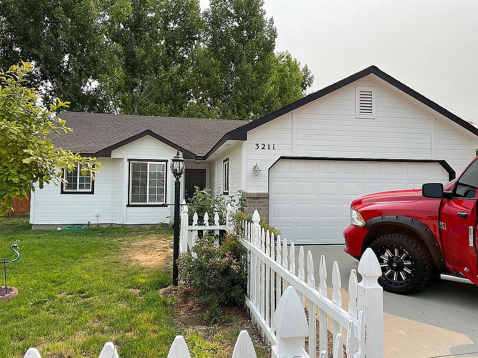 1st image of 3211 Golden Sun Ave