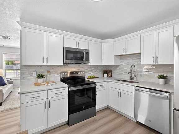 5th image of 1103 Overdale St