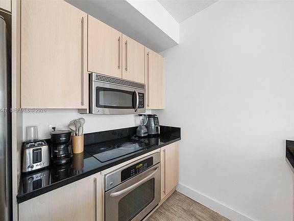 5th image of 1111 SW 1st Ave APT 3422