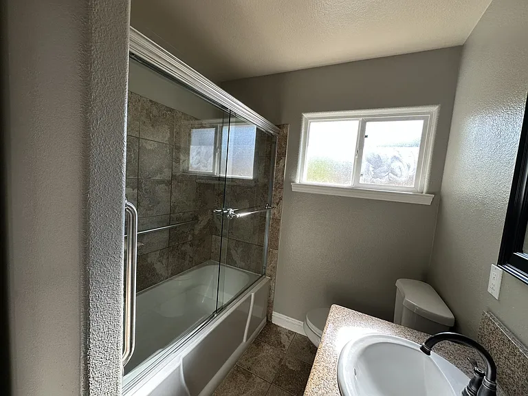 6200 Claussen Way — Photo 15