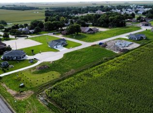 801 Saltzman Dr, Shickley, NE 68436