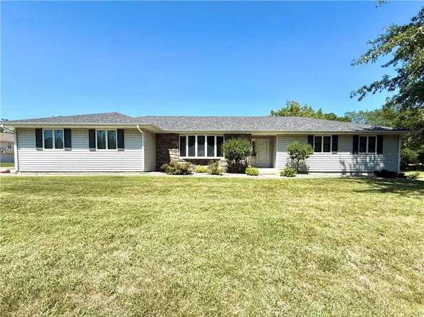 921 W Edwards St, Maryville, MO 64468