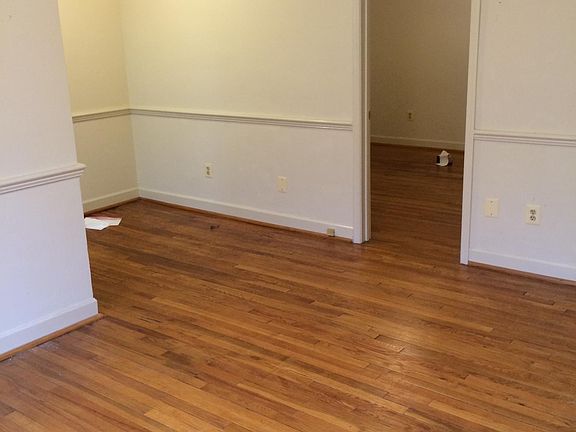 5th image of 814 S Alfred St #B