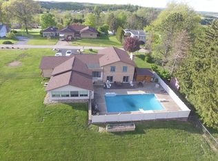 3 Clover Ln, Uniontown, PA
