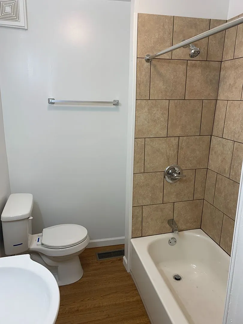 Building Photo - 222 E Philadelphia St #1
