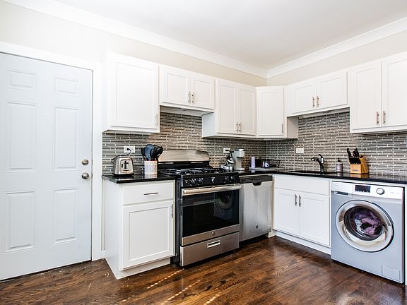 4th image of 915 W Waveland Ave APT 3
