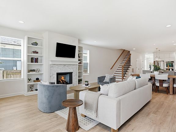 4th image of 1018 Jackson St