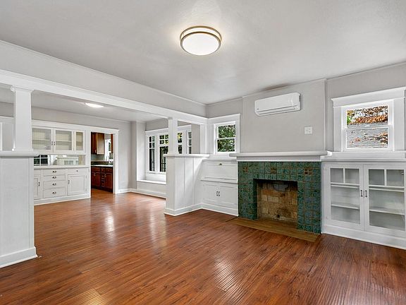 4th image of 1396 N Lake Ave #1/2