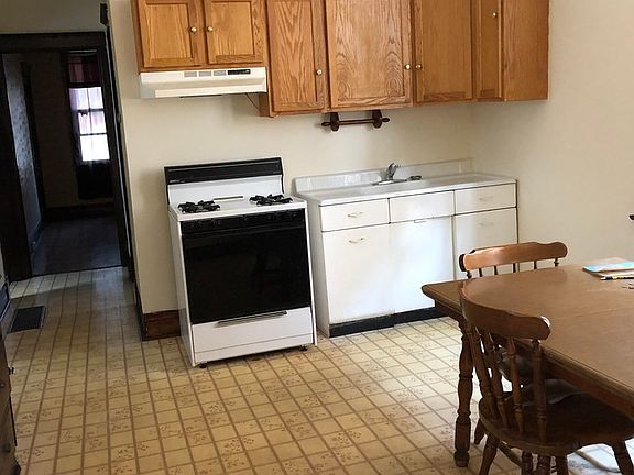 3rd image of 5326 S Richmond St