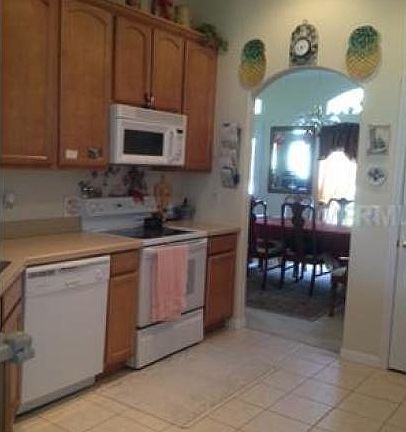 4th image of 934 Canary Lake Ct