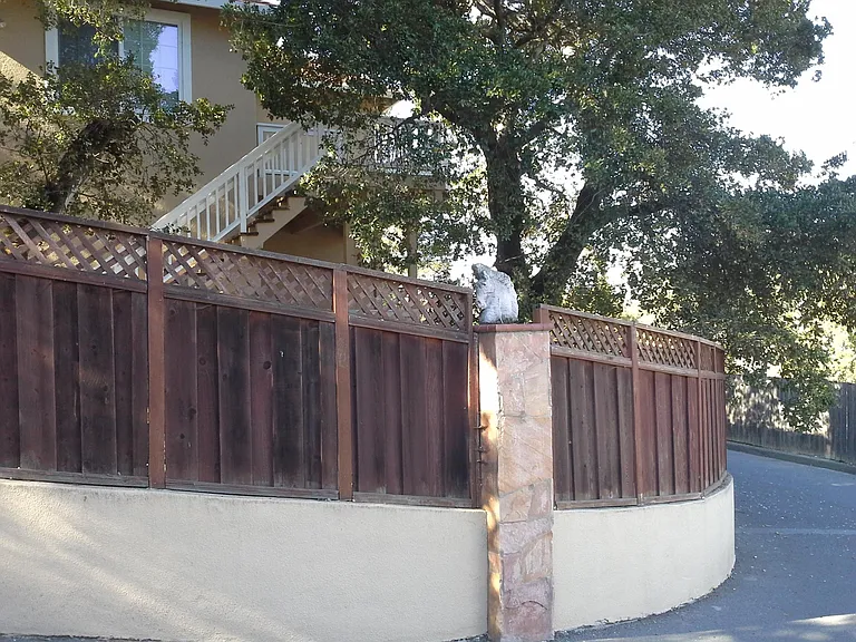 735 El Paseo Dr — Photo 18