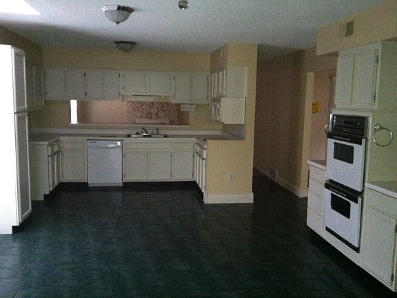 4th image of 8409 E Rembrook Dr