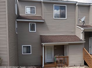 3353 Windemere Dr, Bushkill, PA 18324