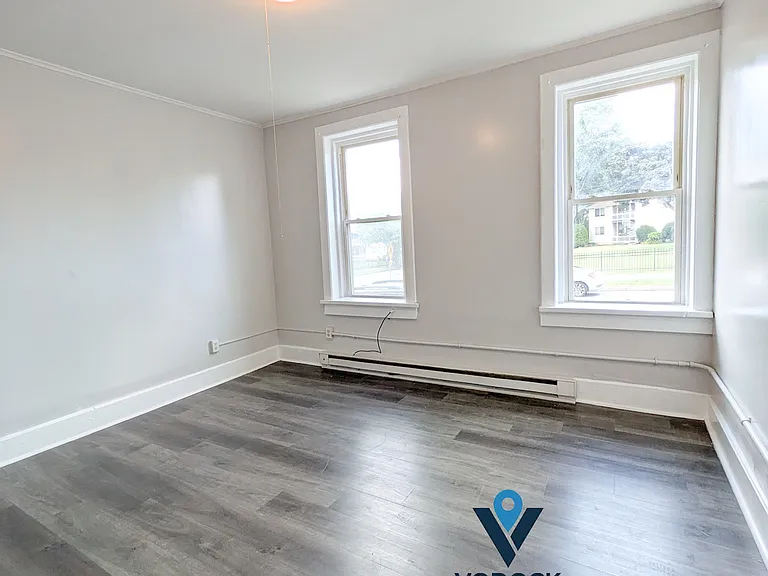 226 Lyman St #1-L — Photo 4