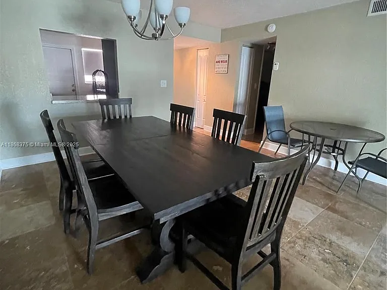 410 SE 2nd St #422 — Photo 9