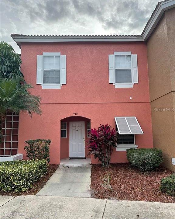 1st image of 930 Park Terrace Cir