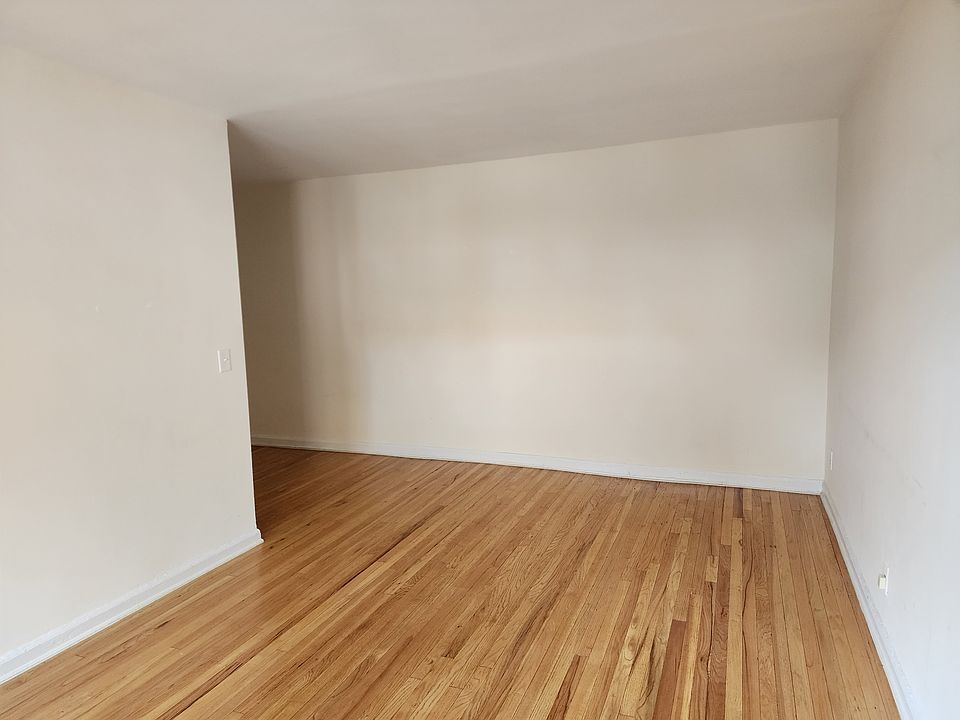 2nd image of 7520 113th St APT 4K