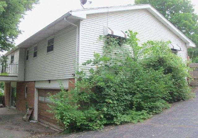 2nd image of 424 Pinehill Ct