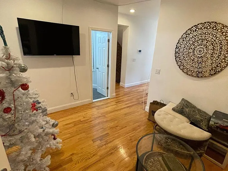 137 De Kalb Ave #1 — Photo 9