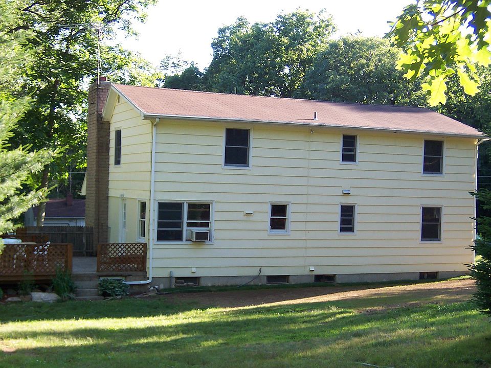 2nd image of 51 Grandview St