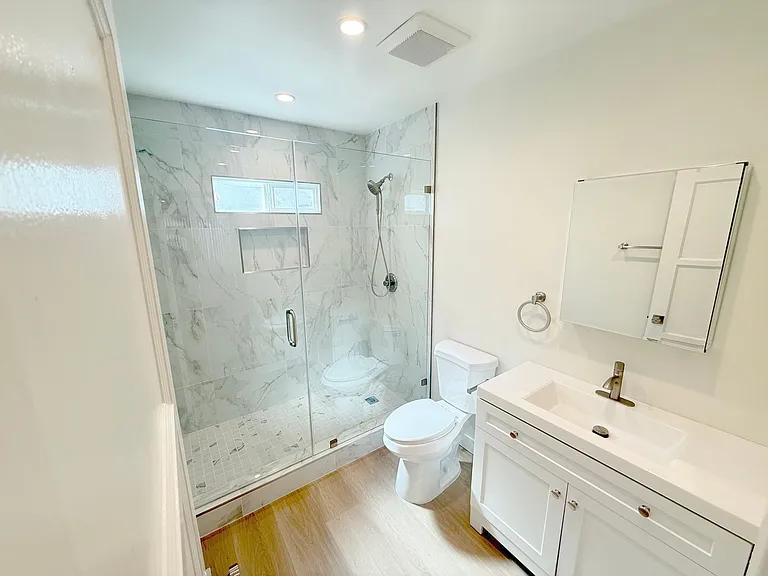4123-4125 Ocean View Blvd — Photo 11