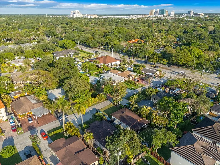 7048 SW 83rd Ct — Photo 34