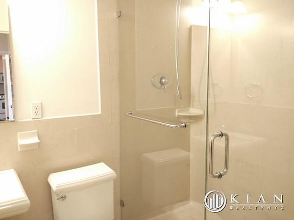 5th image of 400 E 70th St APT 2704