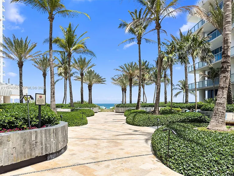 6801 Collins Ave #604 — Photo 14