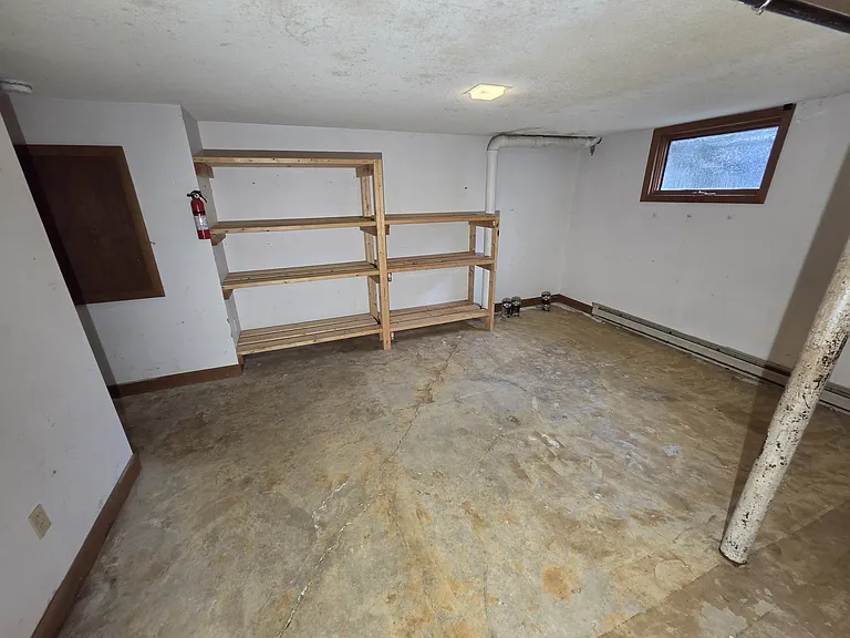 152 Cottage Grv #B — Photo 24