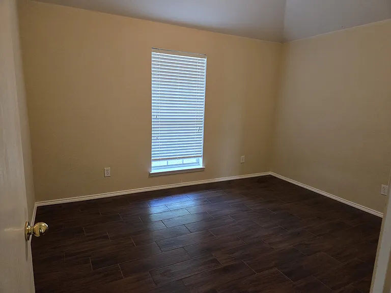 12100 Worthwood St — Photo 22