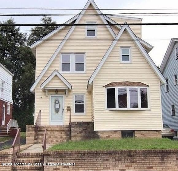 1st image of 12 Fairway Ave