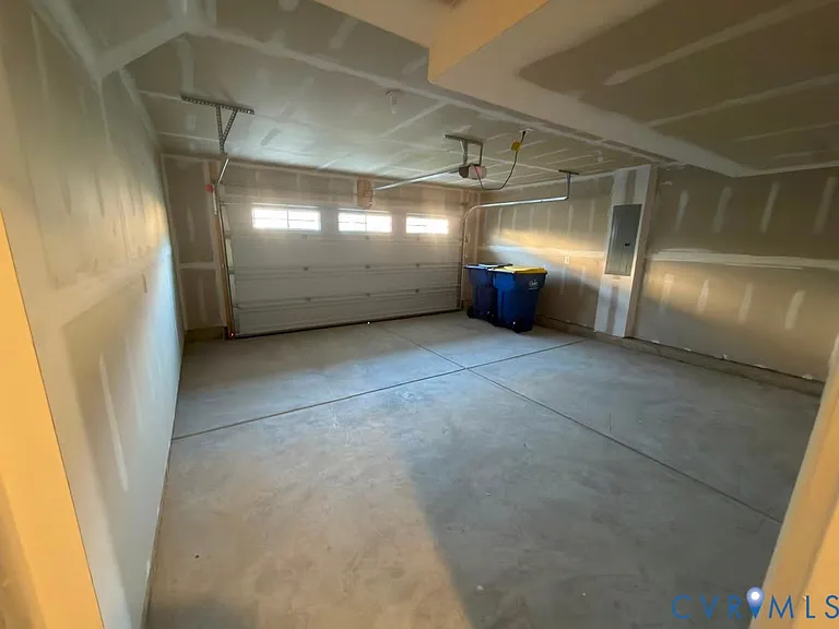 8760 Whitman Dr — Photo 18