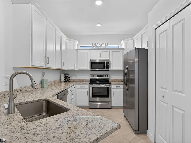 14001 Hunter Oak Dr — Photo 9