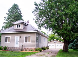 1010 Newman St, Bloomer, WI 54724