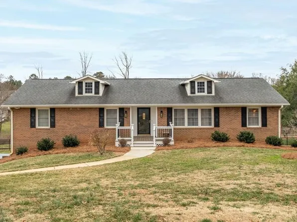 401 Thornbury Ct, Clemmons, NC 27012