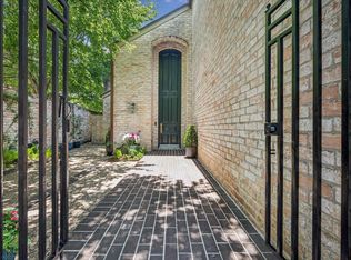 4 River Hollow Ln, Houston, TX 77027