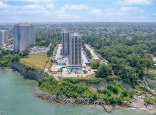 12900 Lake Ave APT 915, Lakewood, OH 44107