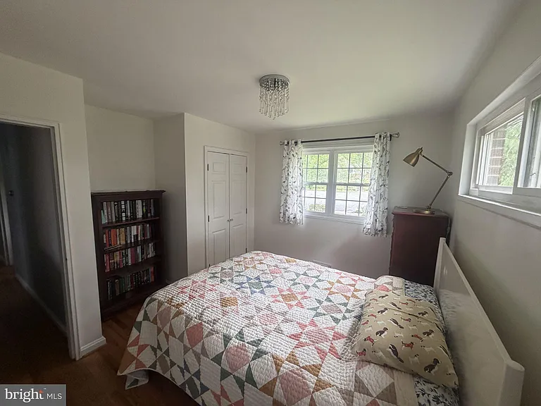2349 N Early St — Photo 7