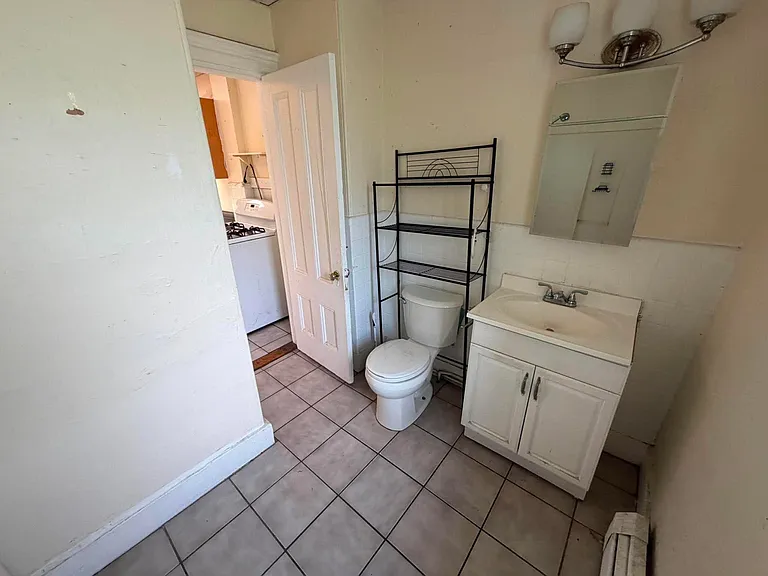 179.5 Harvard St #3-5 — Photo 17