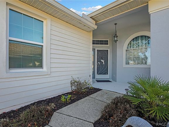 3rd image of 80 W Byrsonima Loop