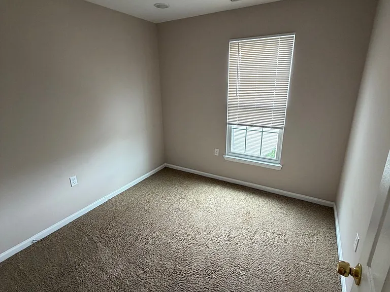 2361 Laconia Ct — Photo 16