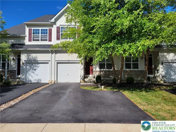 929 King Way, Breinigsville, PA 18031