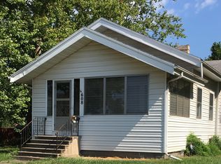 608 E Center St, Ellsworth, IL